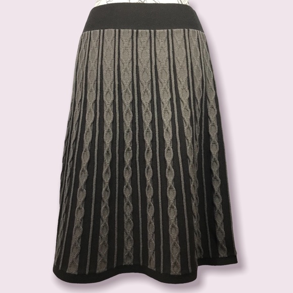 Mossimo, Midi Wool Skirt, Size Small - Picture 3 of 16